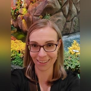 Meet your Posher, Joann